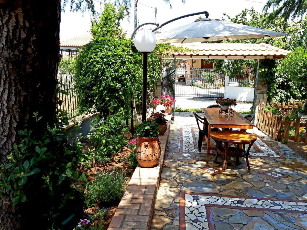 Handmade Peaceful Cozy House Near The Beach Nea Kallikrateia Εξωτερικό φωτογραφία